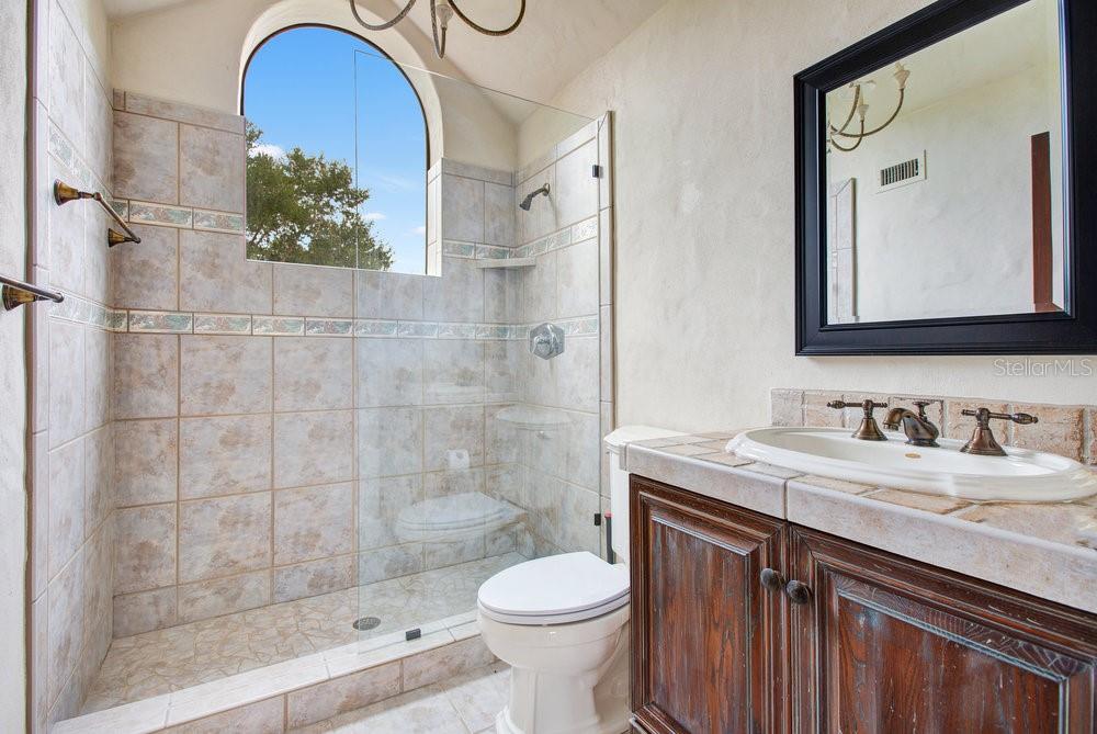 IVANHOE PARK - Residential