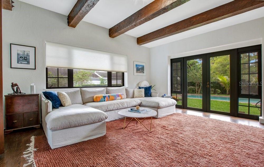 IVANHOE PARK - Residential