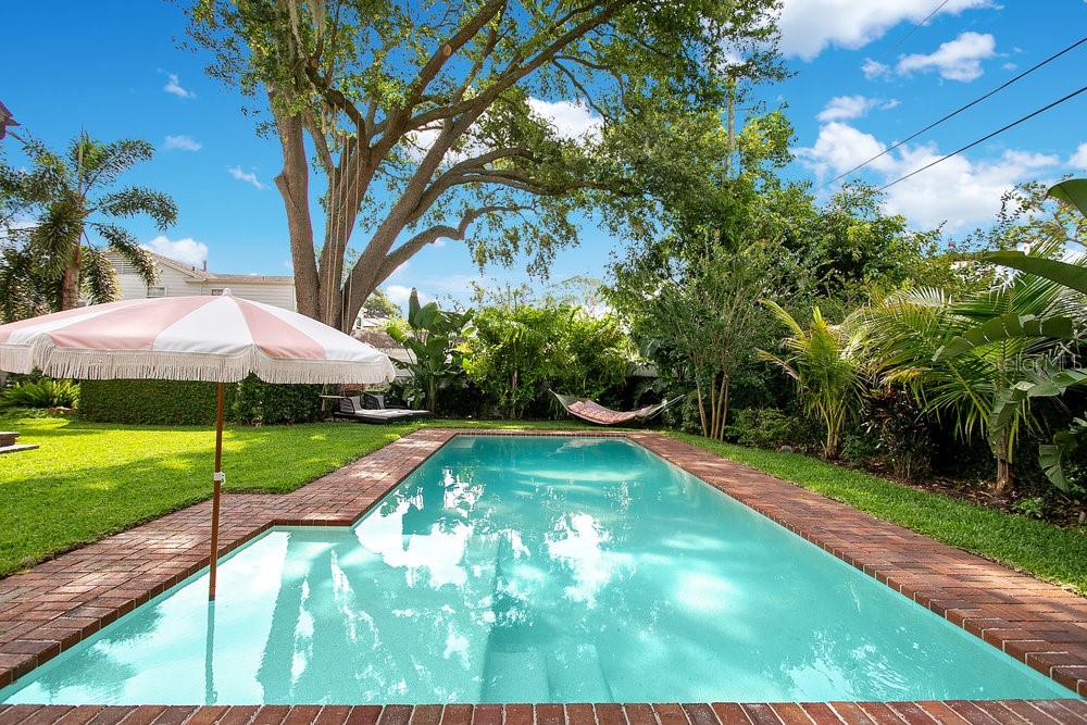 IVANHOE PARK - Residential