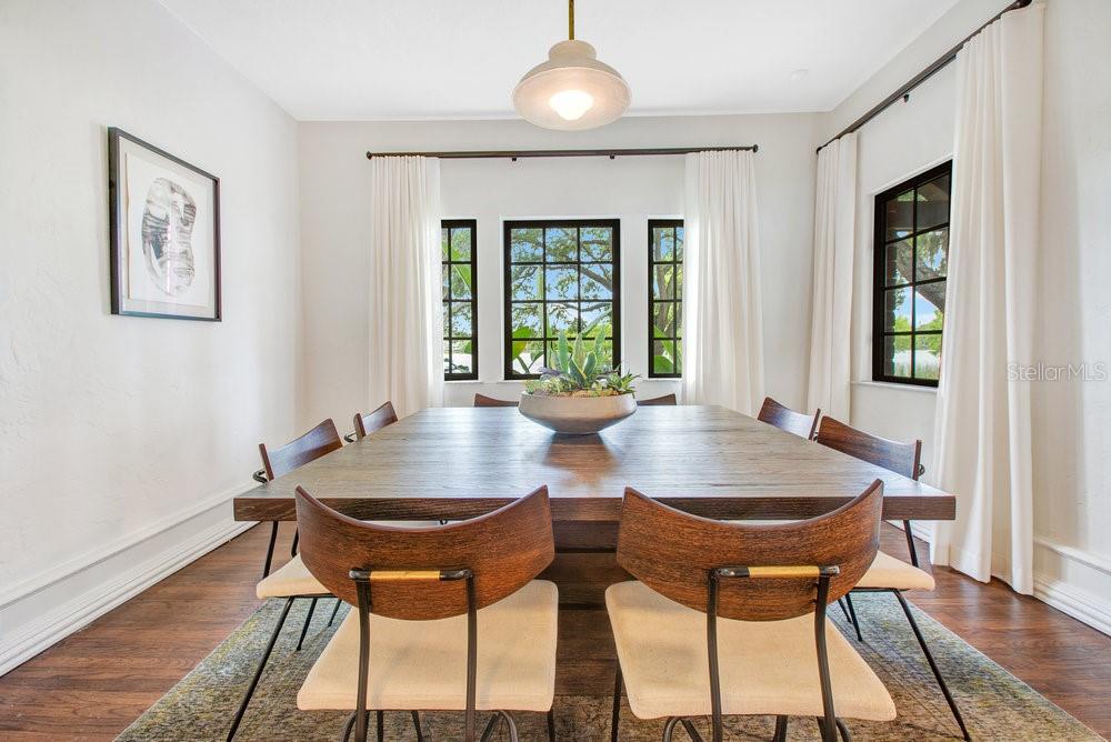 IVANHOE PARK - Residential