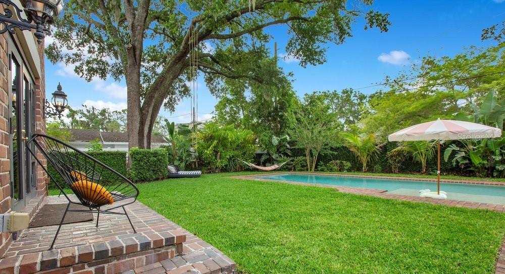 IVANHOE PARK - Residential