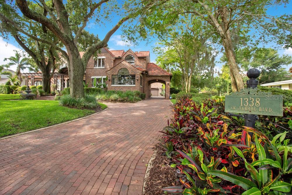 IVANHOE PARK - Residential