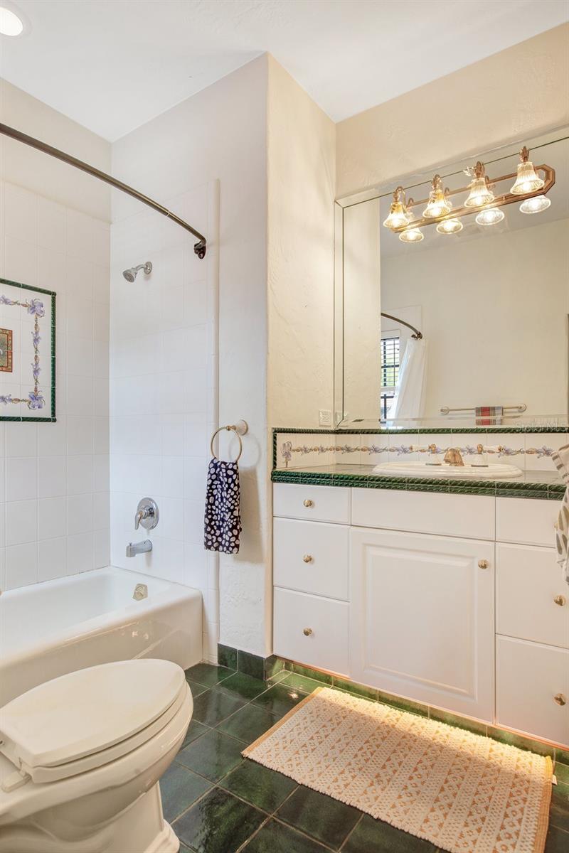 IVANHOE PARK - Residential