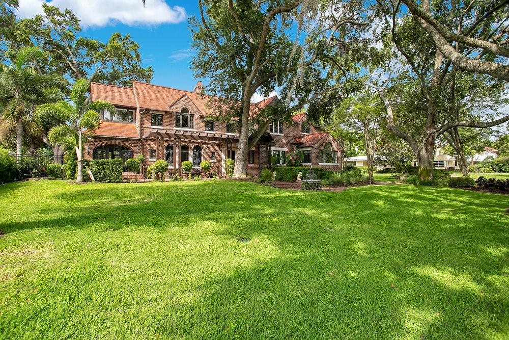 IVANHOE PARK - Residential