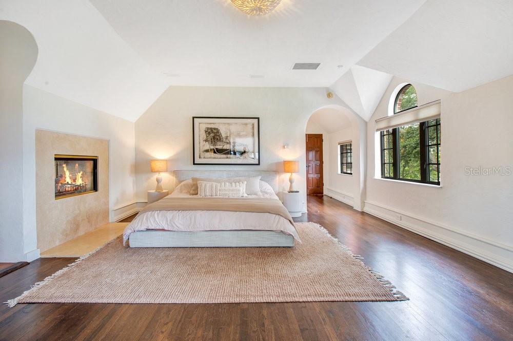 IVANHOE PARK - Residential