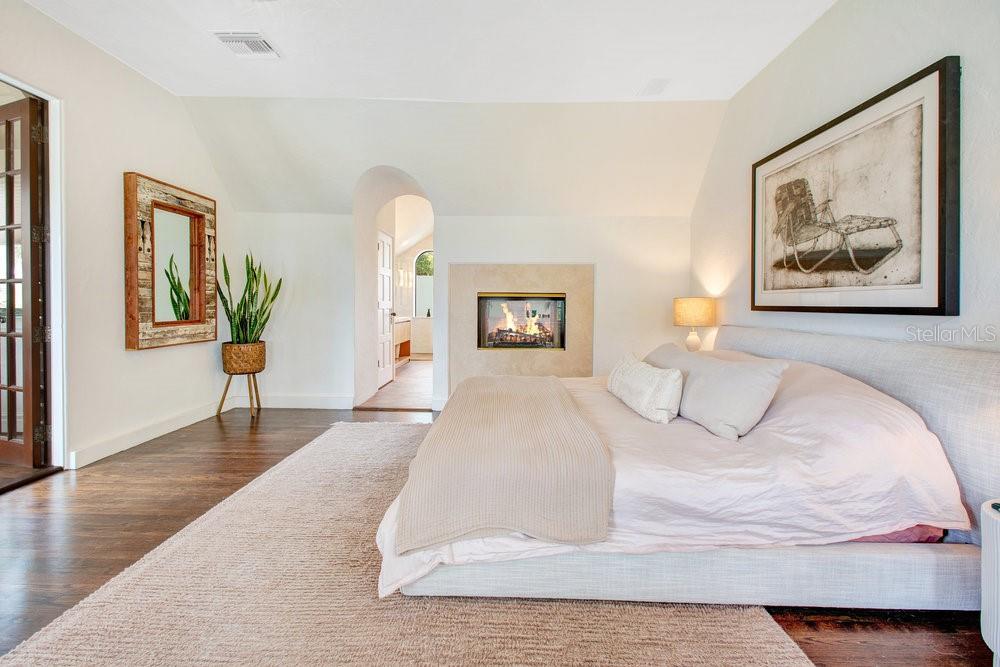 IVANHOE PARK - Residential