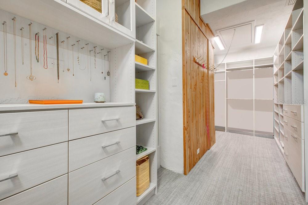 IVANHOE PARK - Residential