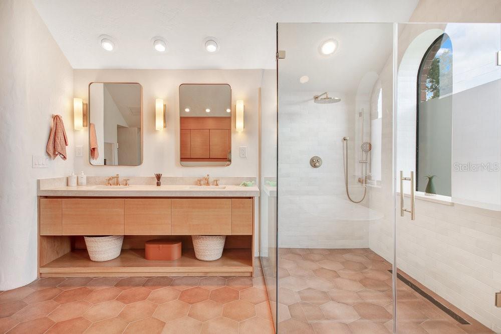 IVANHOE PARK - Residential