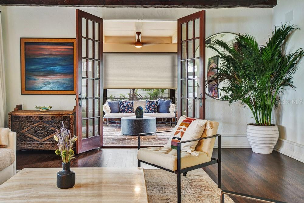 IVANHOE PARK - Residential