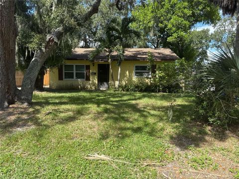 Photo of 4733 25th Avenue S, St Petersburg, FL 33711 (MLS # O6350473)