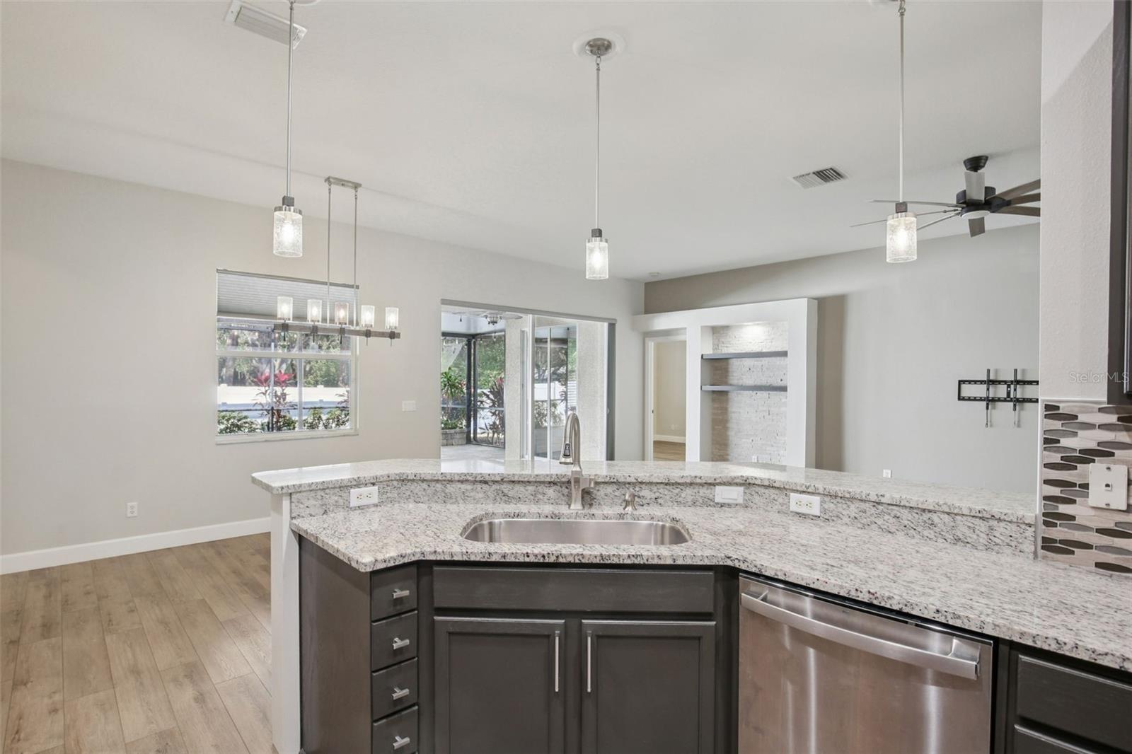 RIDGE CREST SUB UNITS - Residential