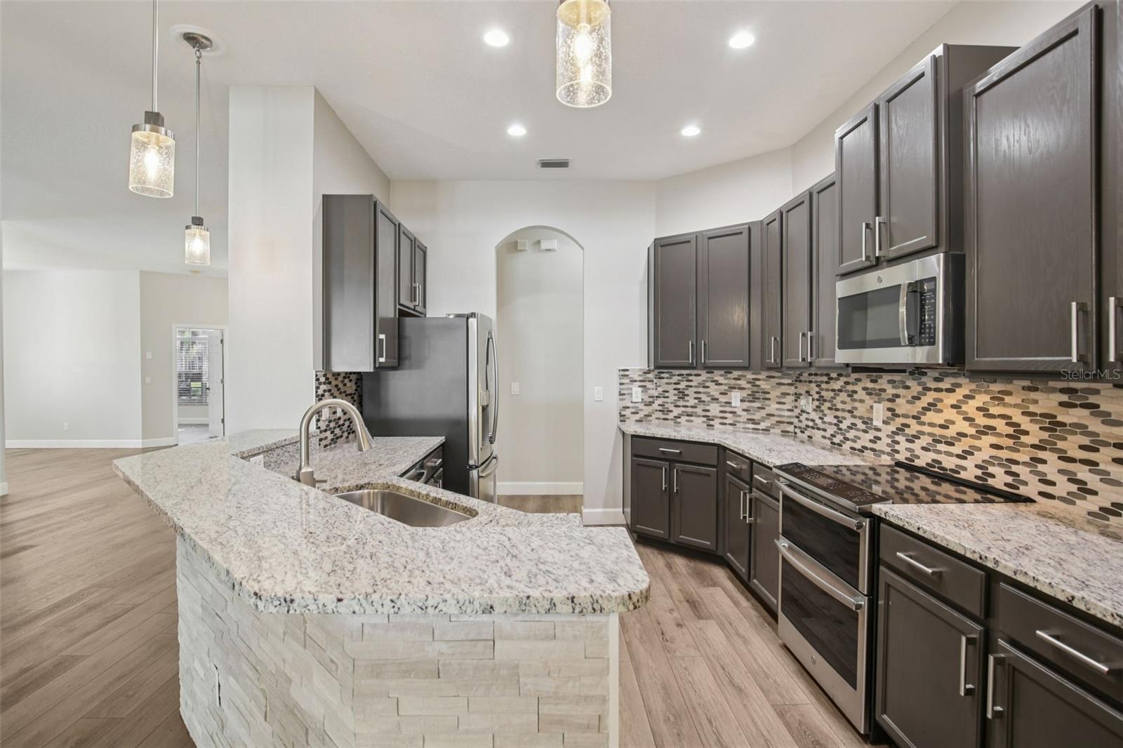 RIDGE CREST SUB UNITS - Residential