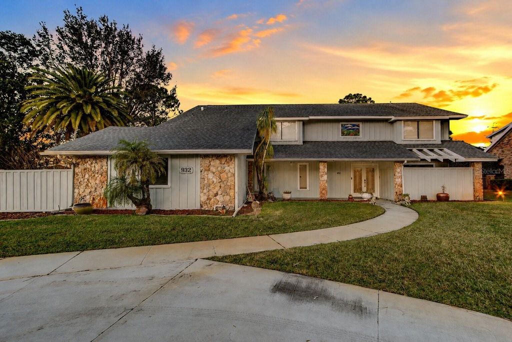 Photo of 932 Pelican Bay Drive, Daytona Beach, FL 32119 (MLS # V4950396)