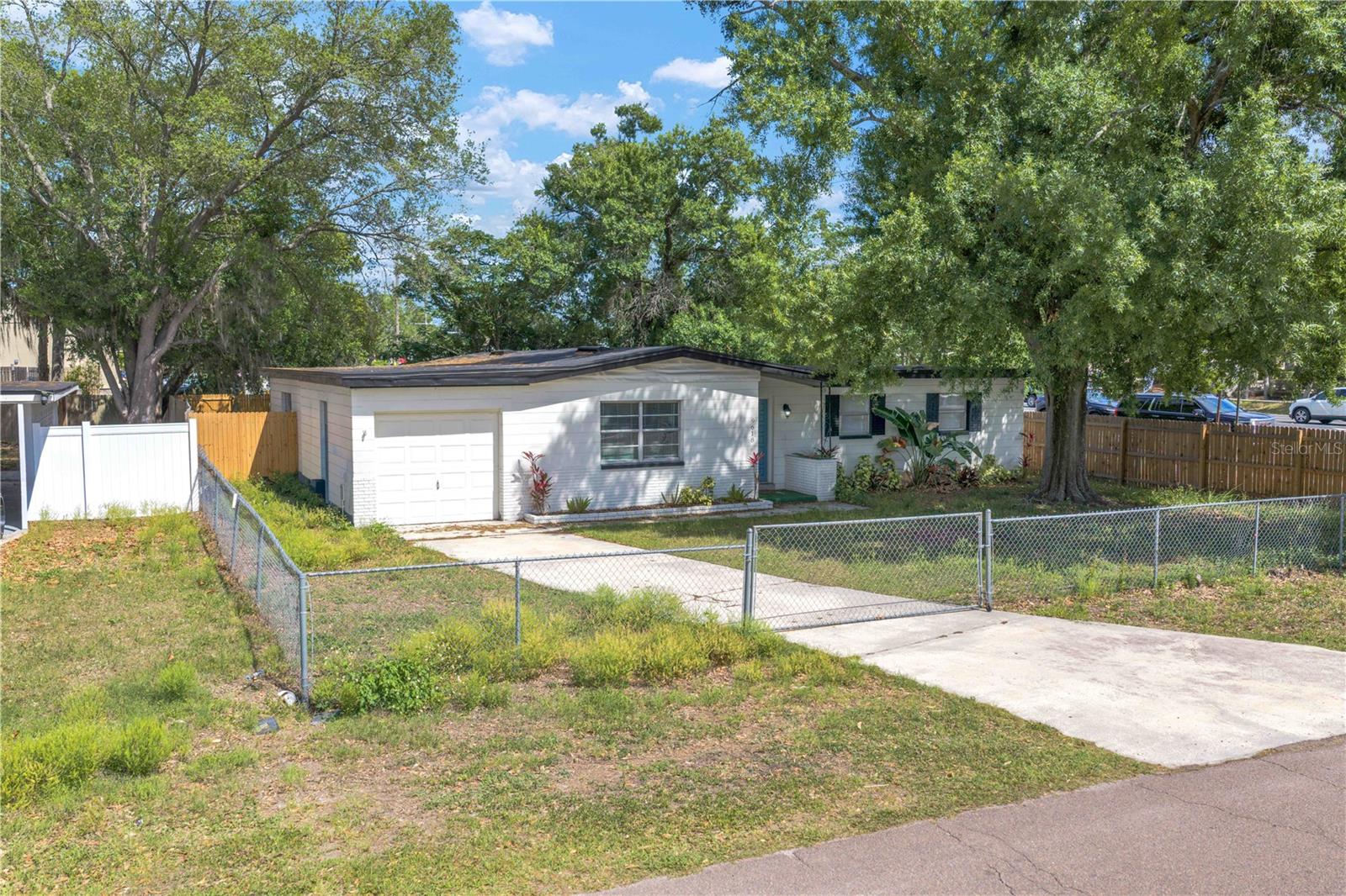 RIVERVIEW CREST UNIT 1 - Residential