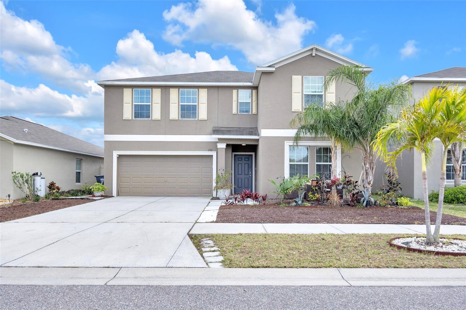 1785 BROAD WINGED HAWK DRIVE