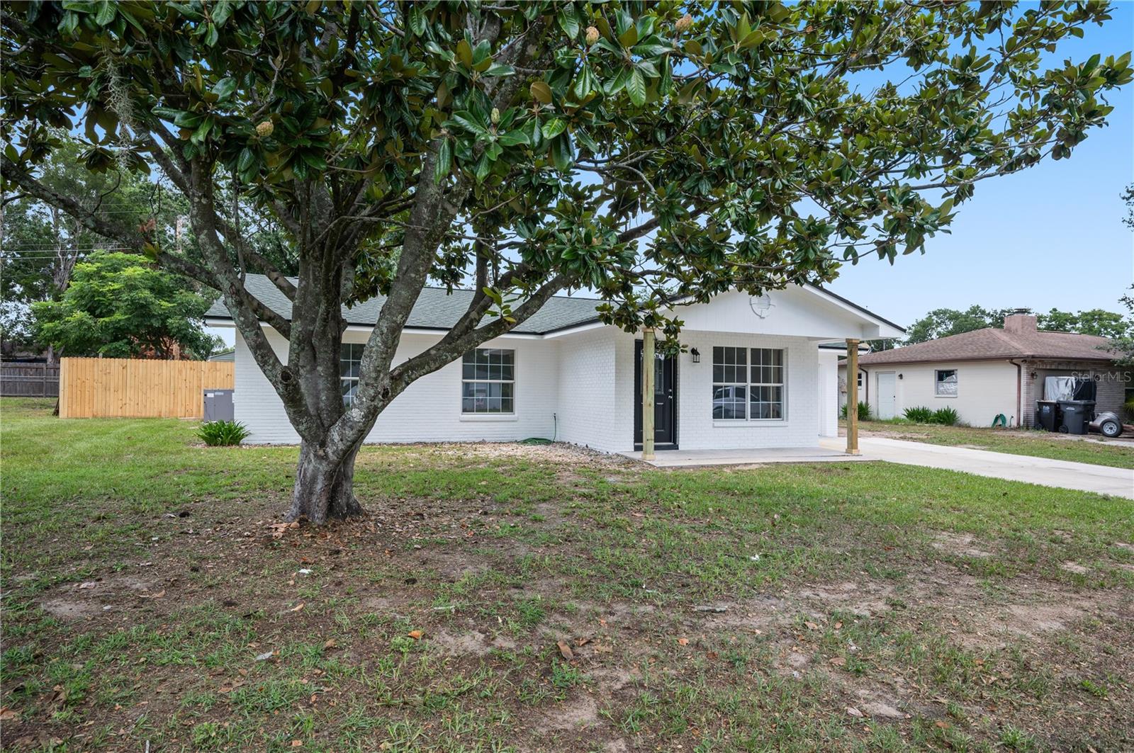 4052 LANA DRIVE