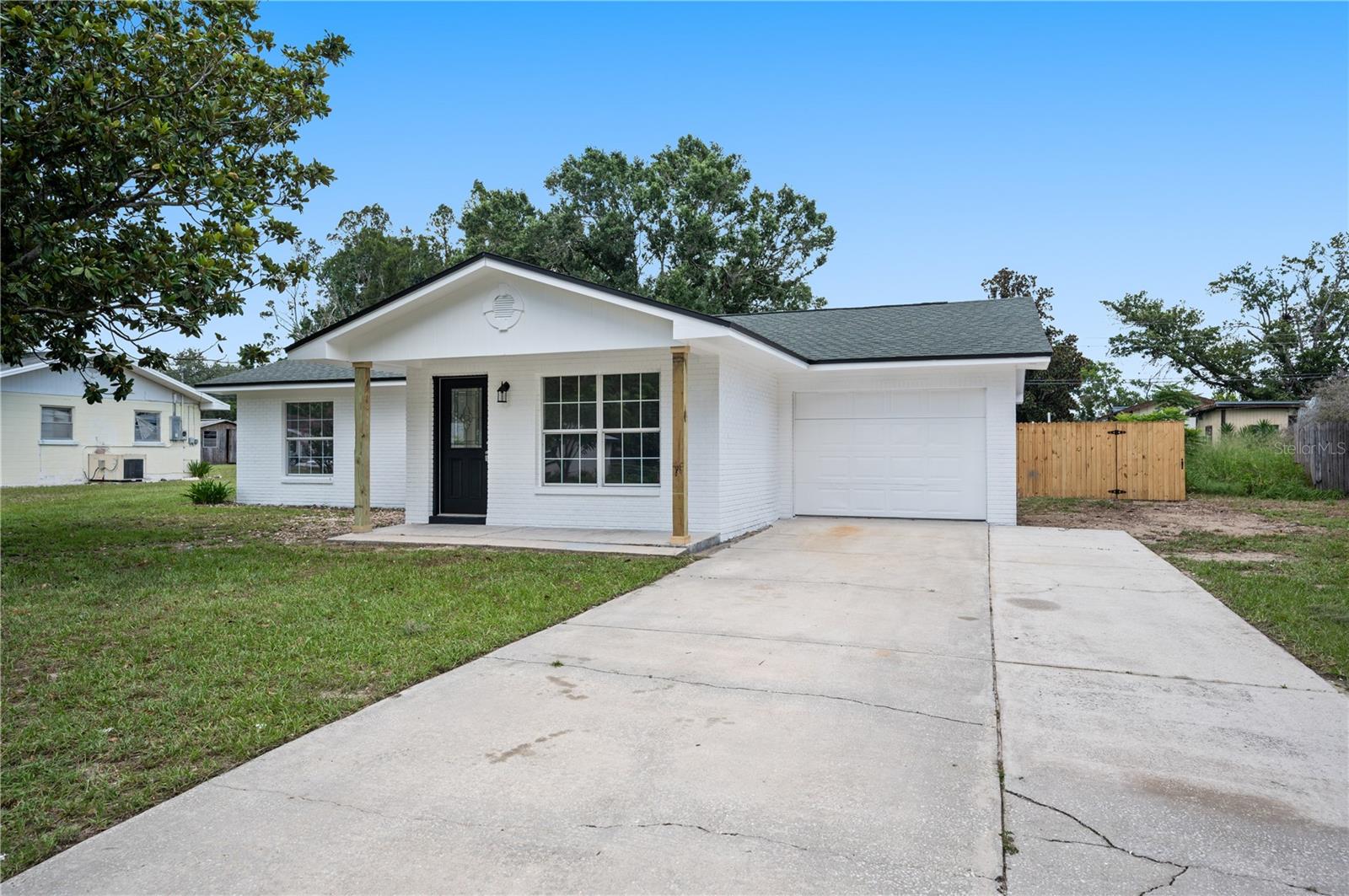 4052 LANA DRIVE