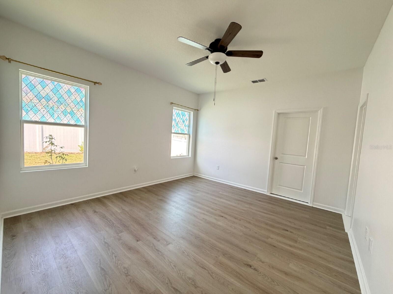 2021 HEMINGWAY CIRCLE