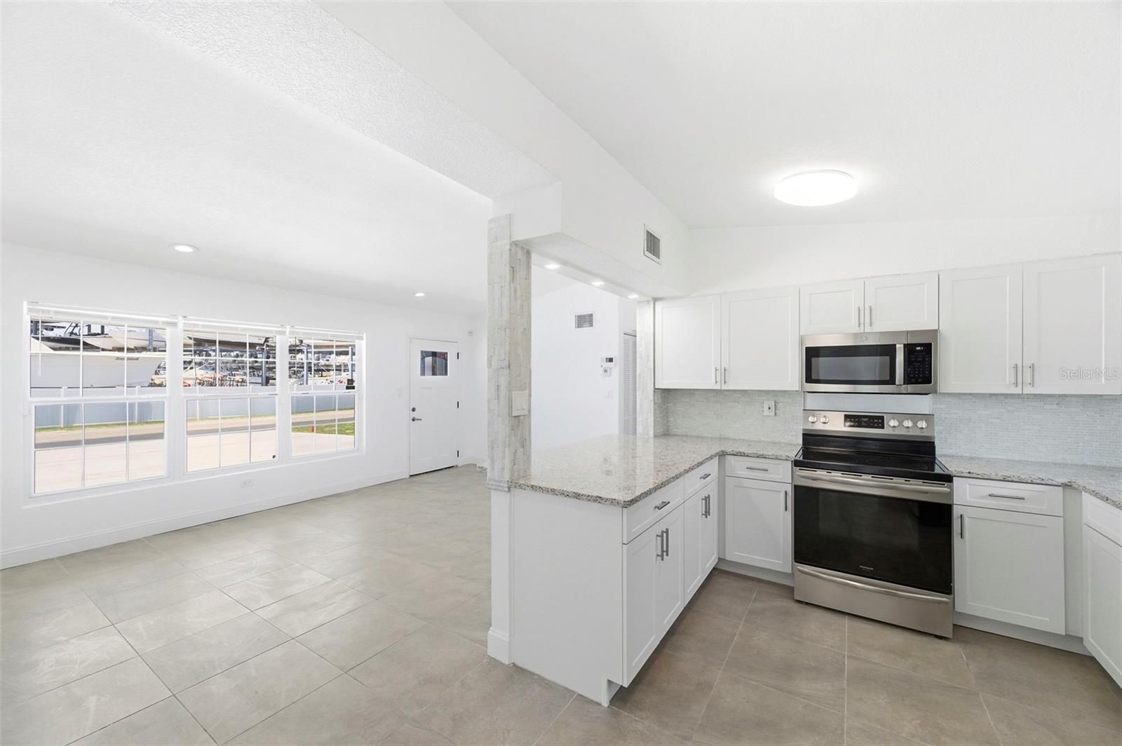 3325 W SHELL POINT ROAD
