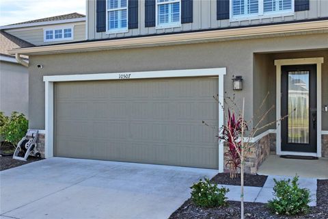 A home in PARRISH