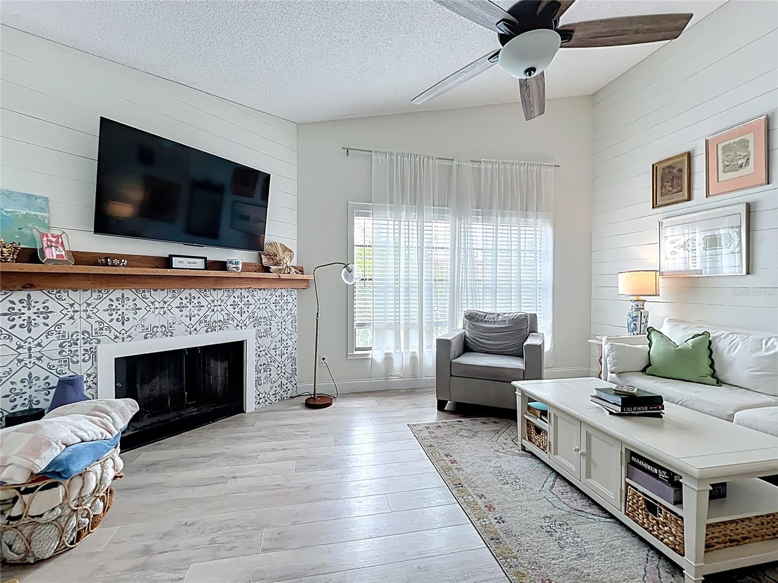260 KILLARNEY BAY COURT 6-6