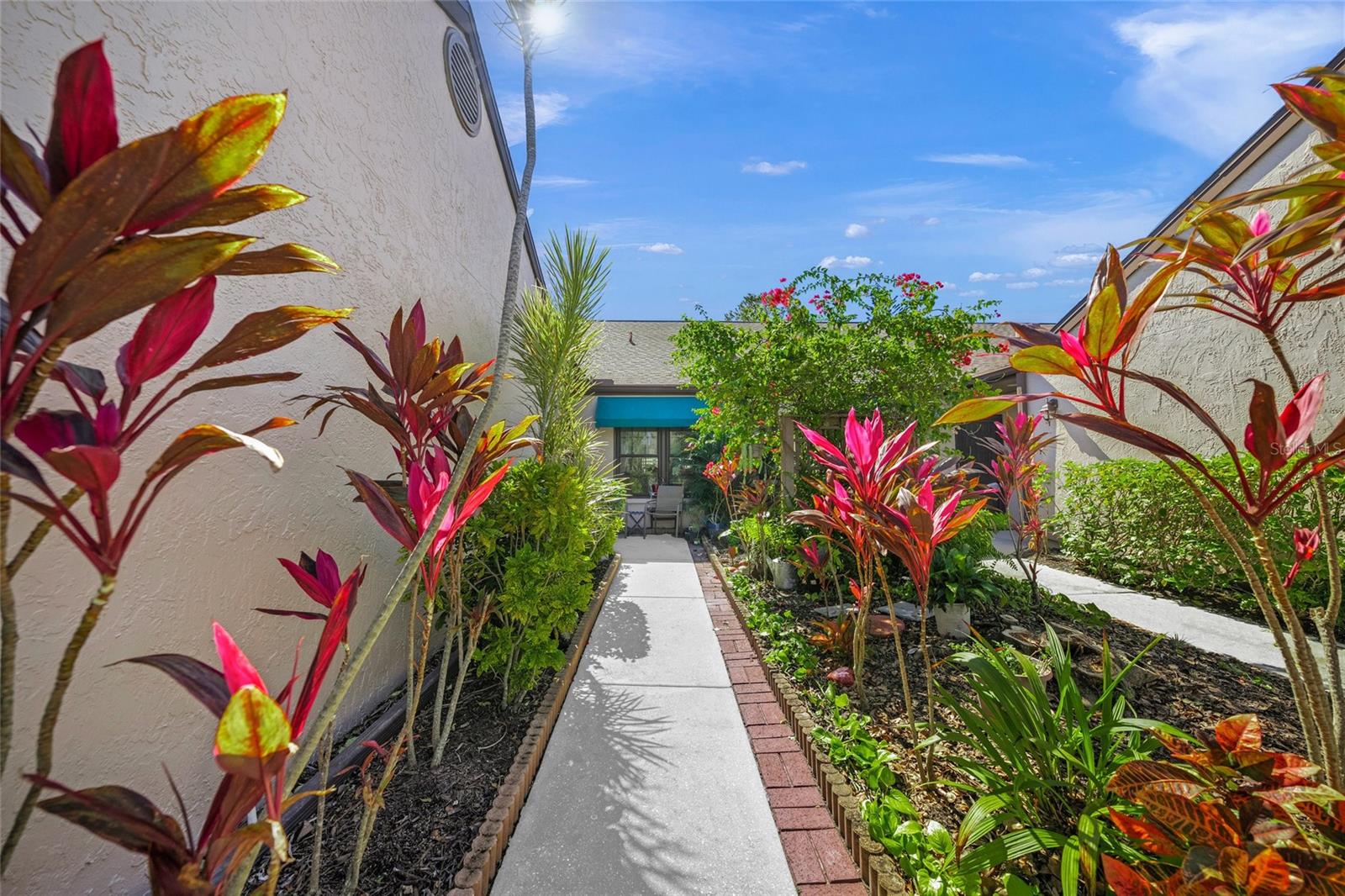 CLUBSIDE AT PALM-AIRE I & II - Residential