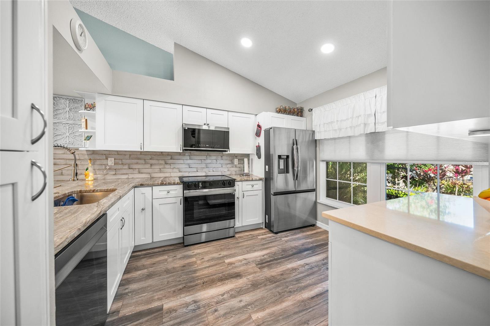 CLUBSIDE AT PALM-AIRE I & II - Residential