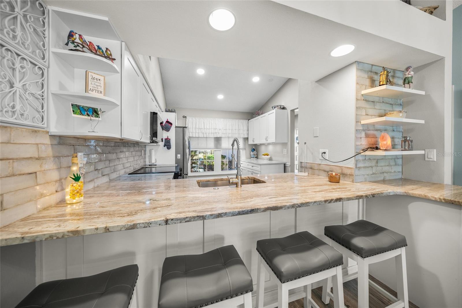 CLUBSIDE AT PALM-AIRE I & II - Residential