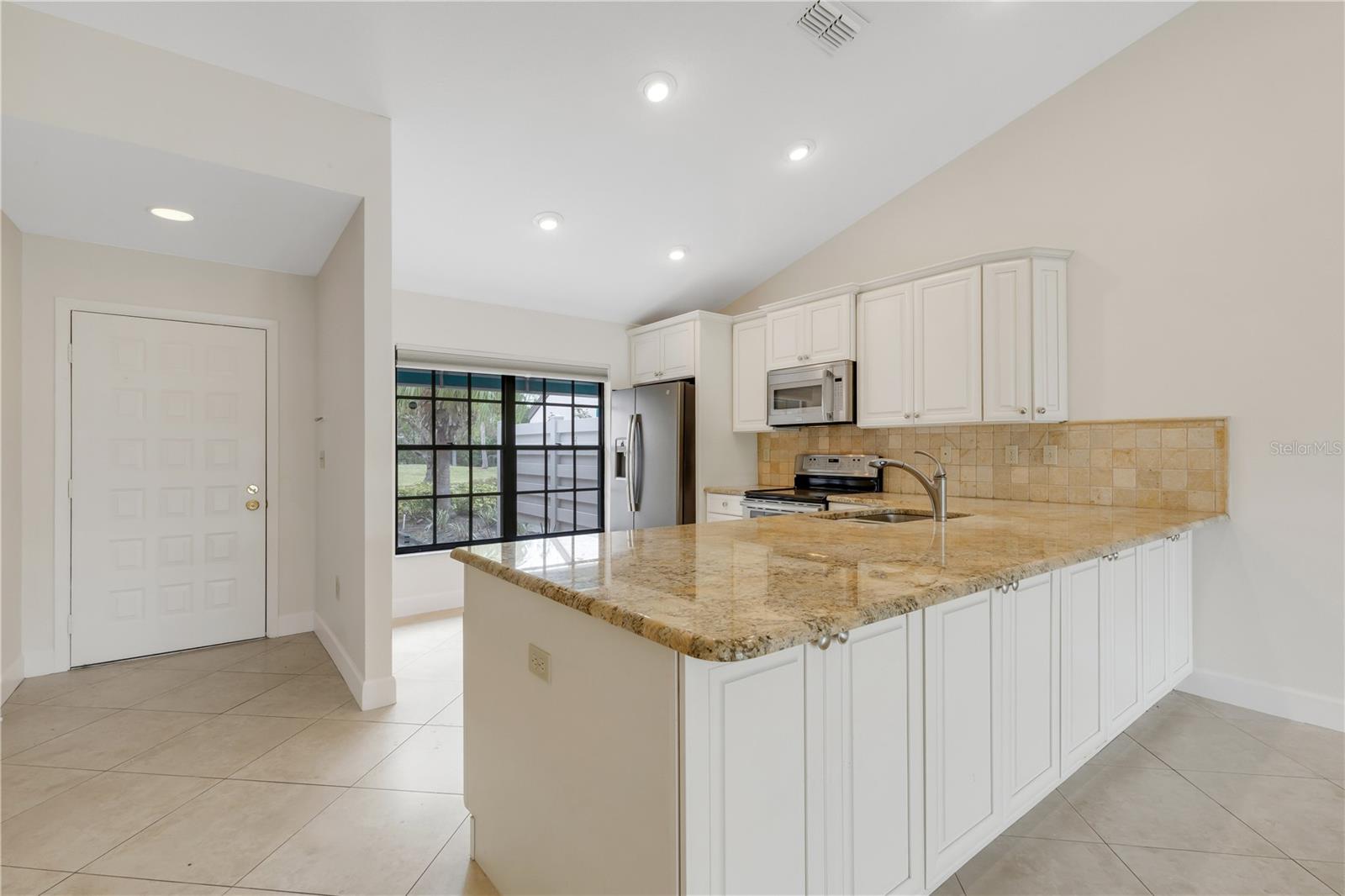 6085 CLUBSIDE DRIVE 7682