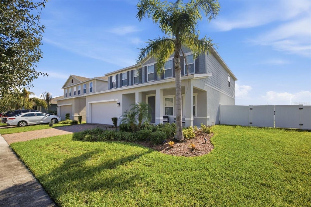 Photo of 264 Siesta Vista Court, Davenport, FL 33896 (MLS # TB8552145)