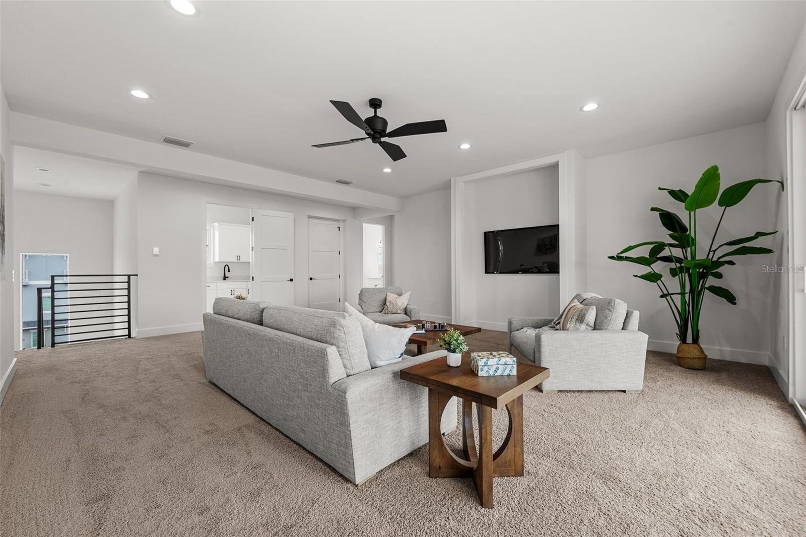 BUTTONWOOD HARBOR - Residential