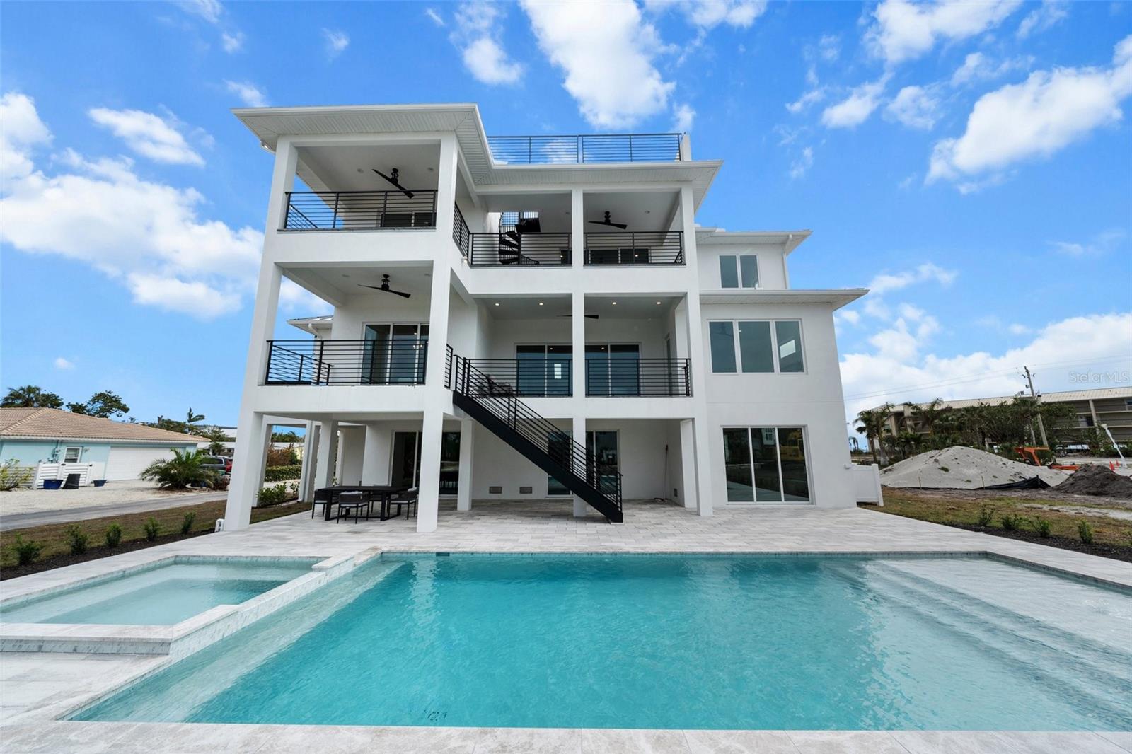 BUTTONWOOD HARBOR - Residential