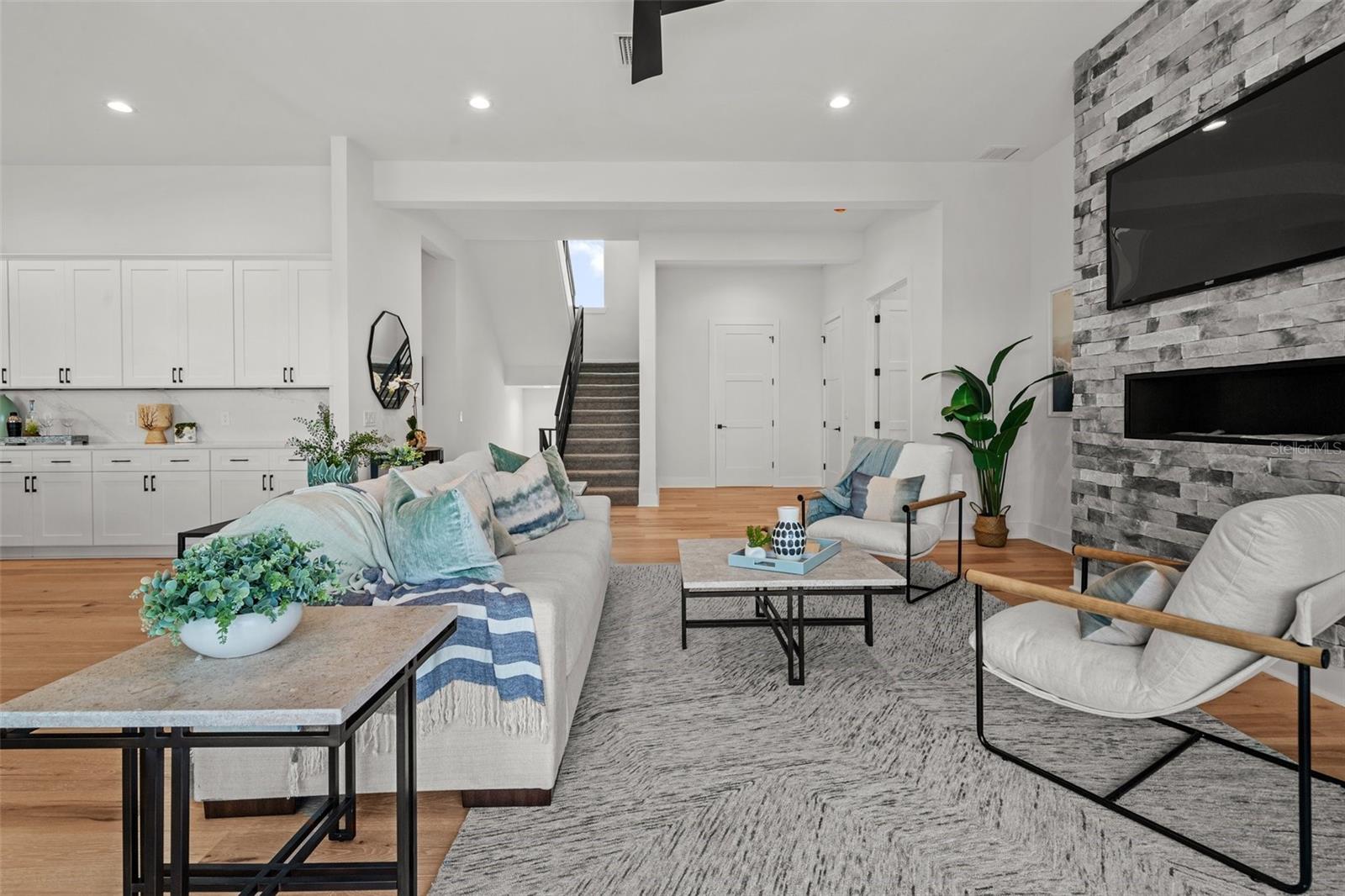 BUTTONWOOD HARBOR - Residential