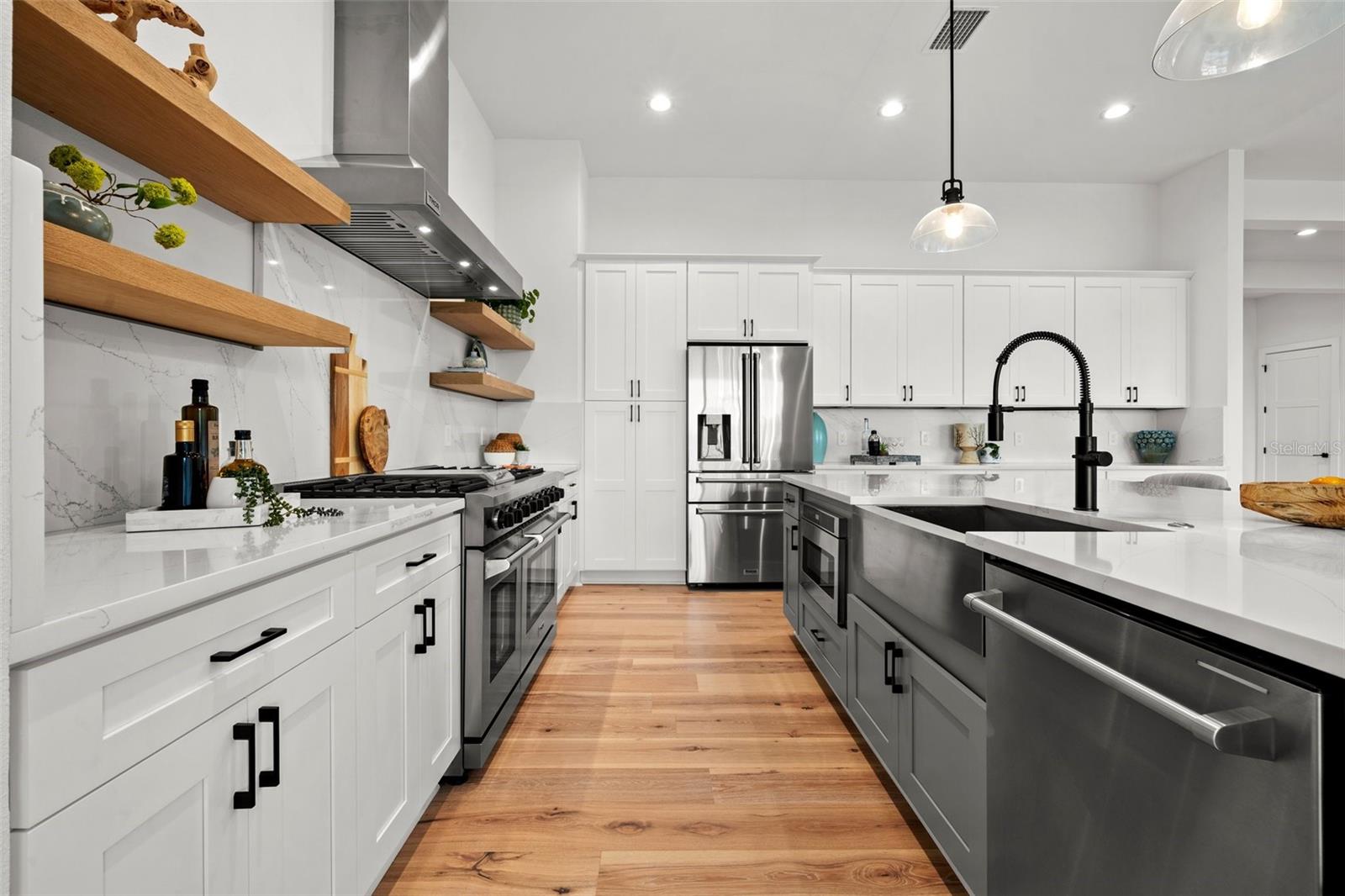 BUTTONWOOD HARBOR - Residential