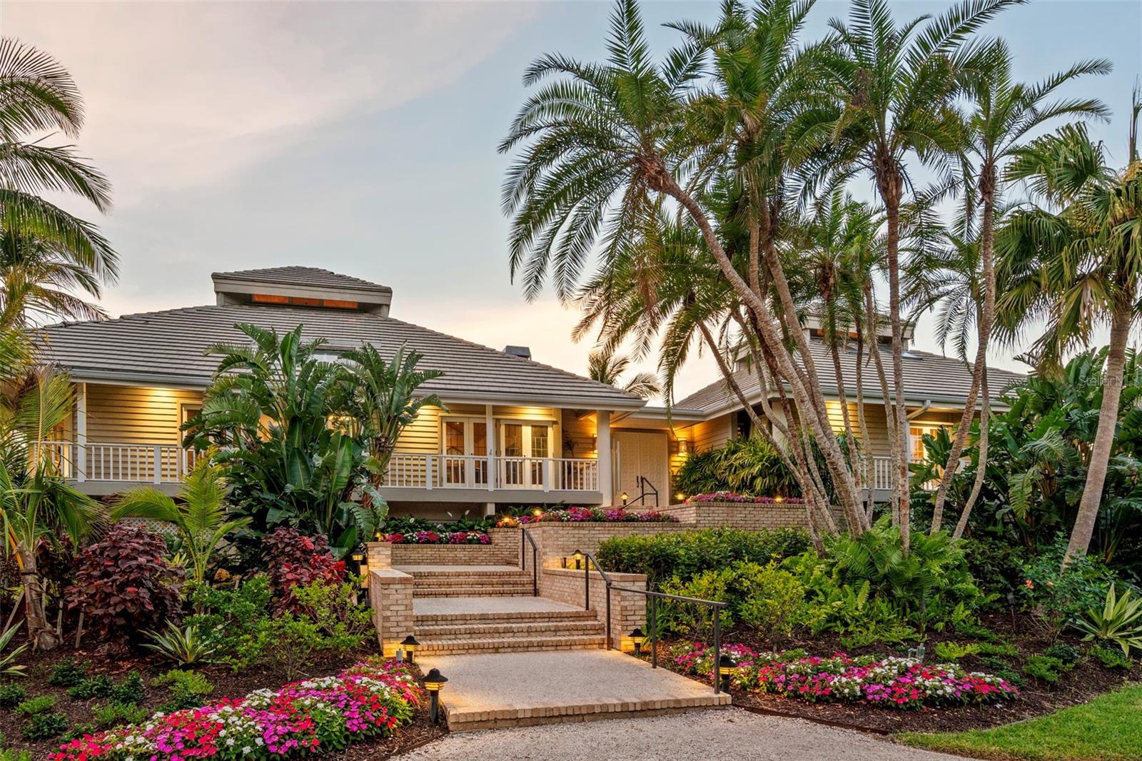 SANDERLING CLUB - Residential