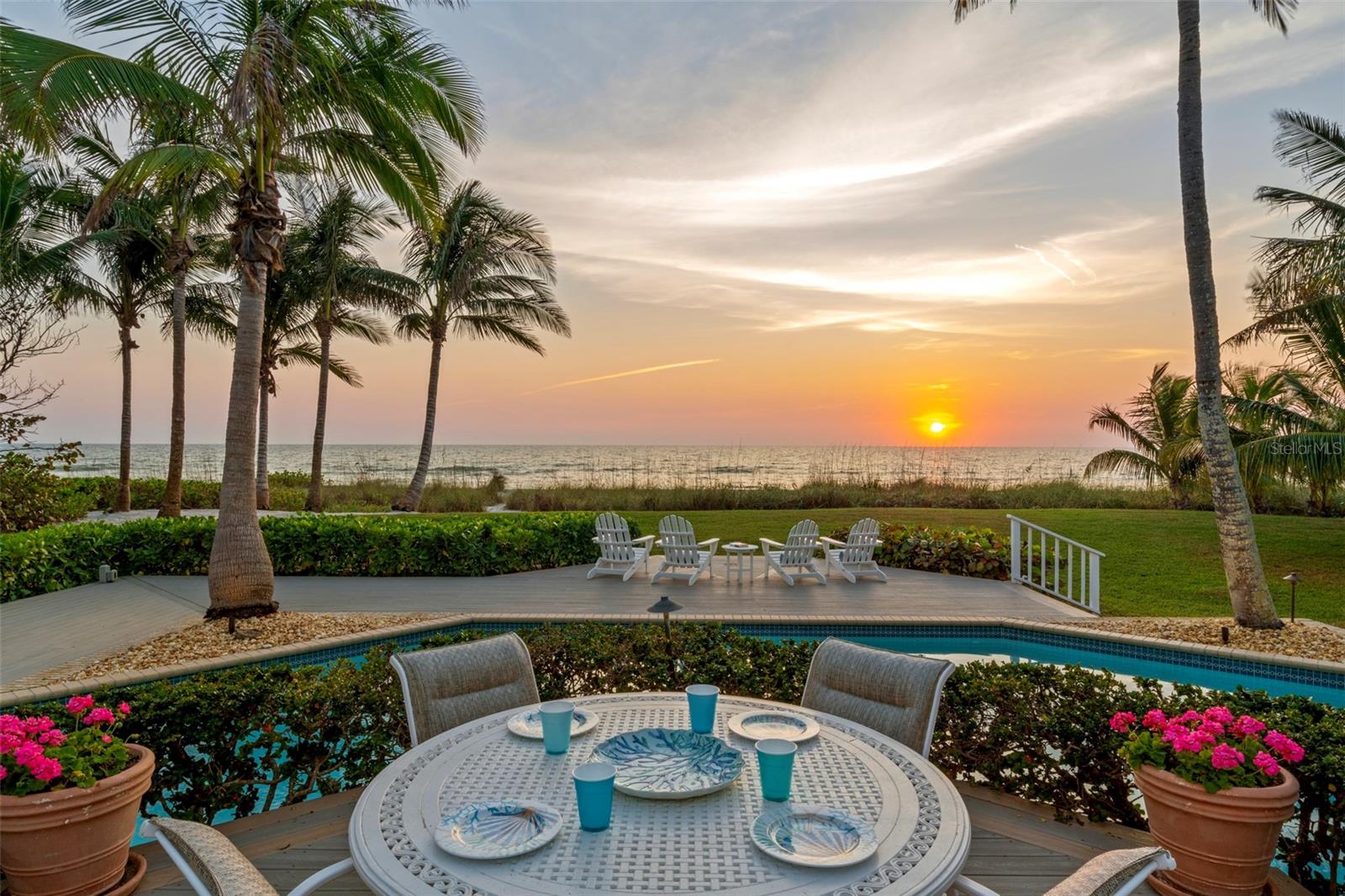 SANDERLING CLUB - Residential