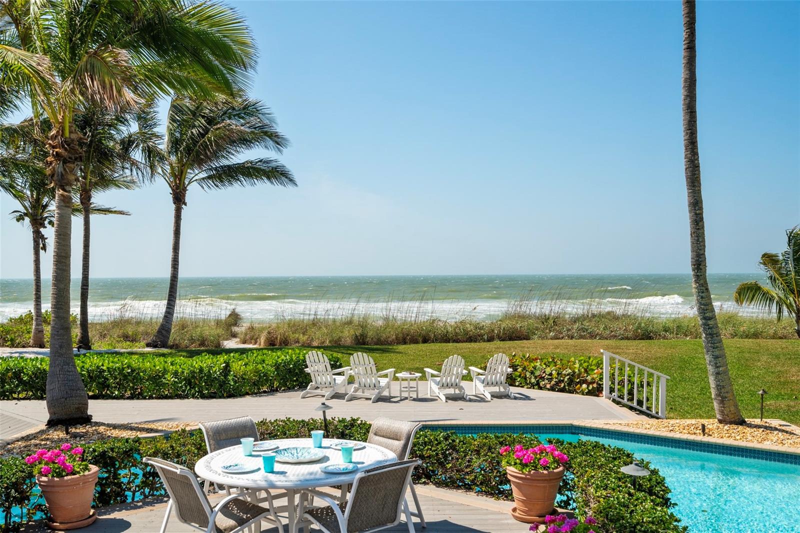 SANDERLING CLUB - Residential