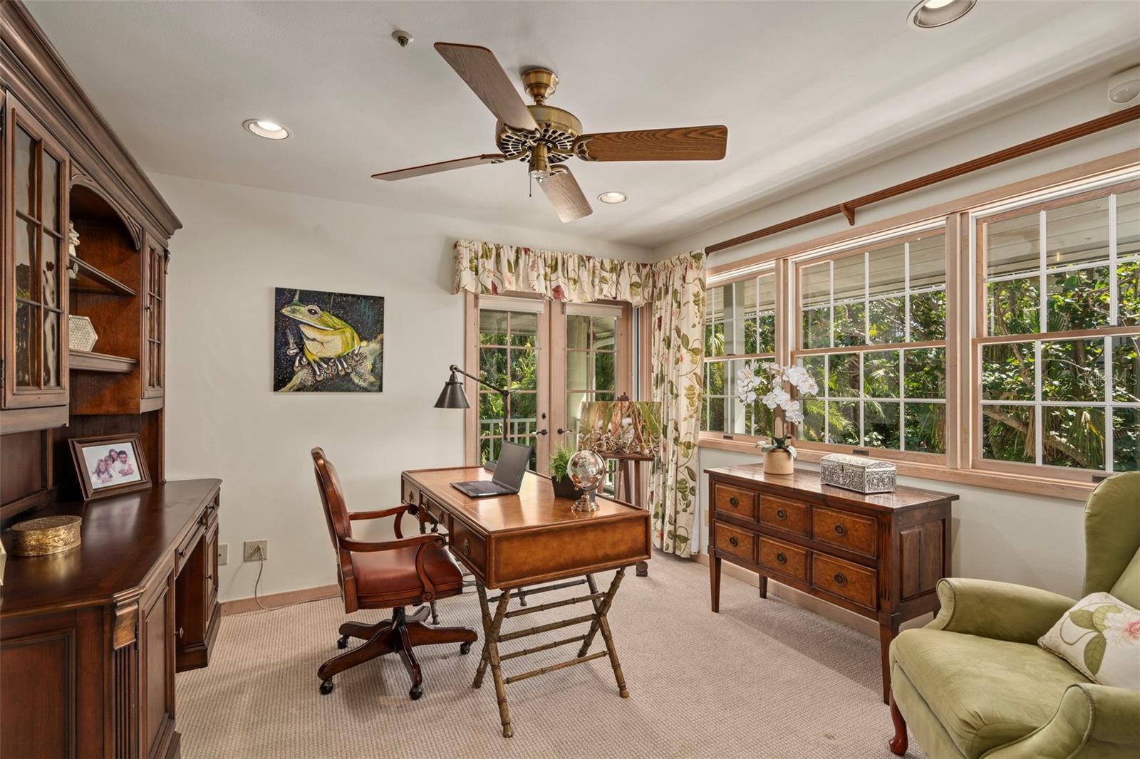 SANDERLING CLUB - Residential