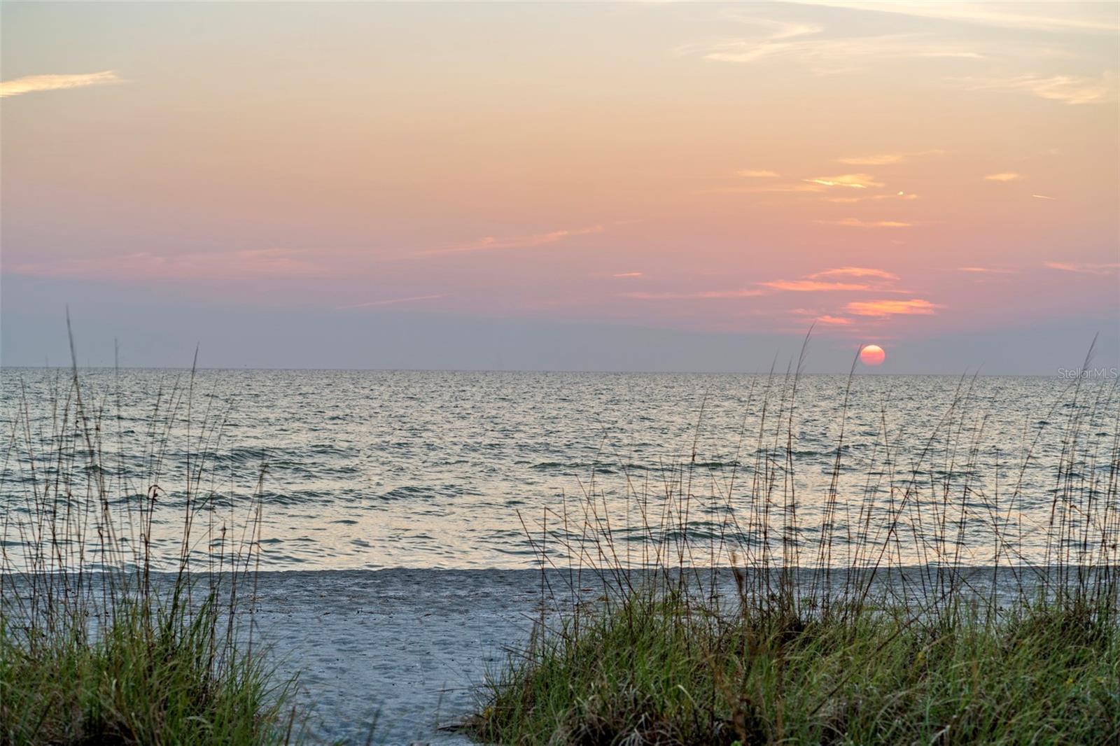 SANDERLING CLUB - Residential