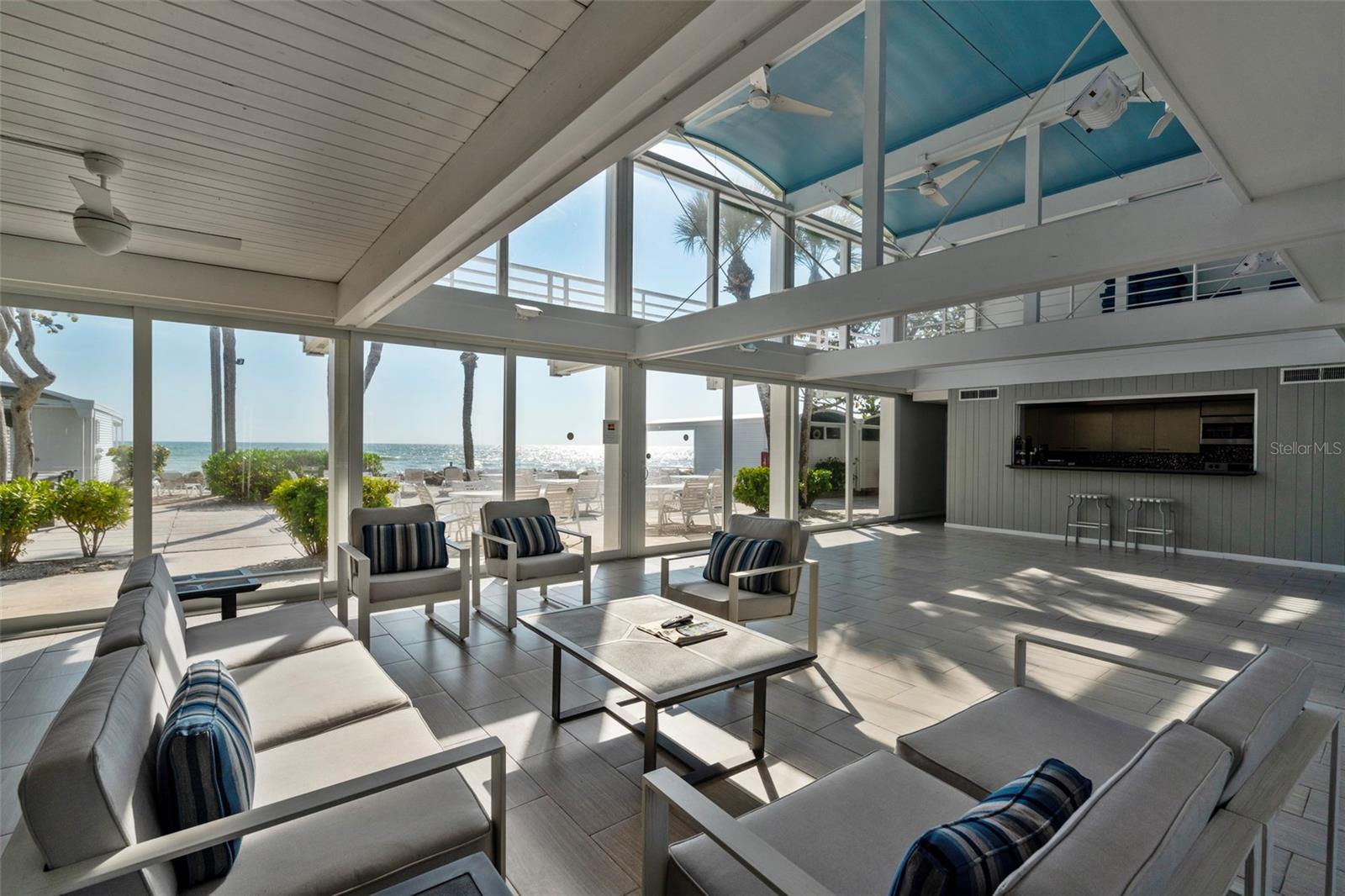 SANDERLING CLUB - Residential