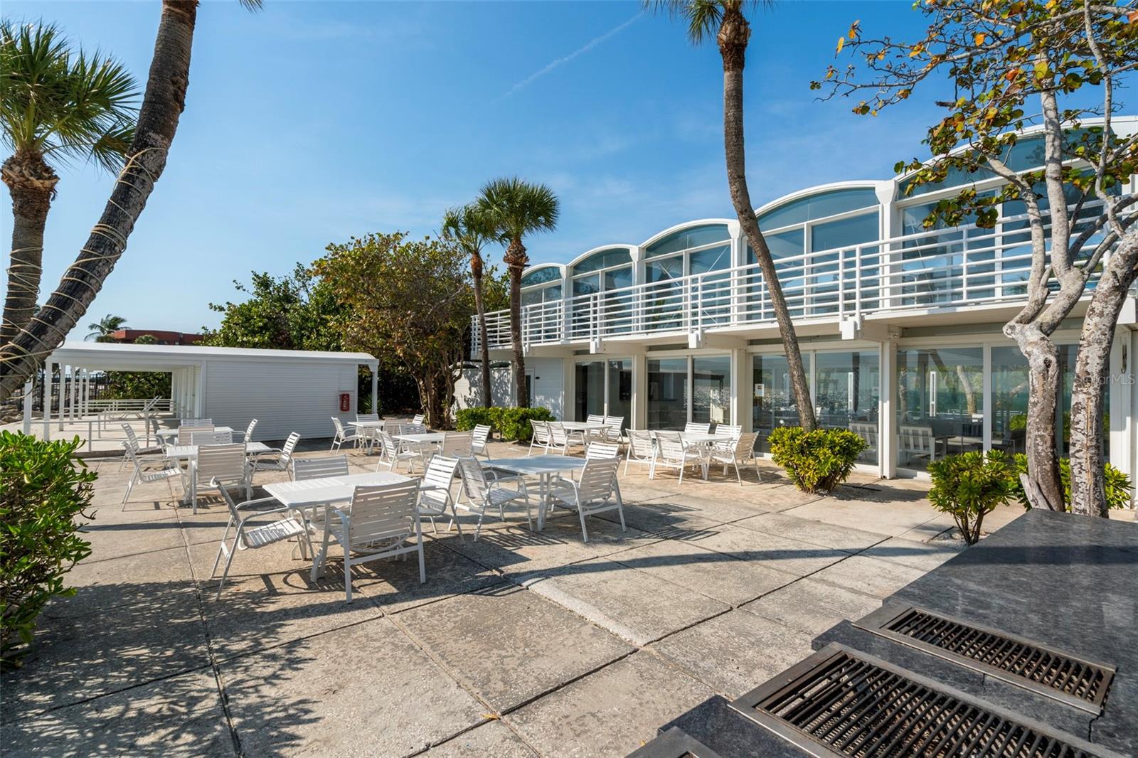 SANDERLING CLUB - Residential