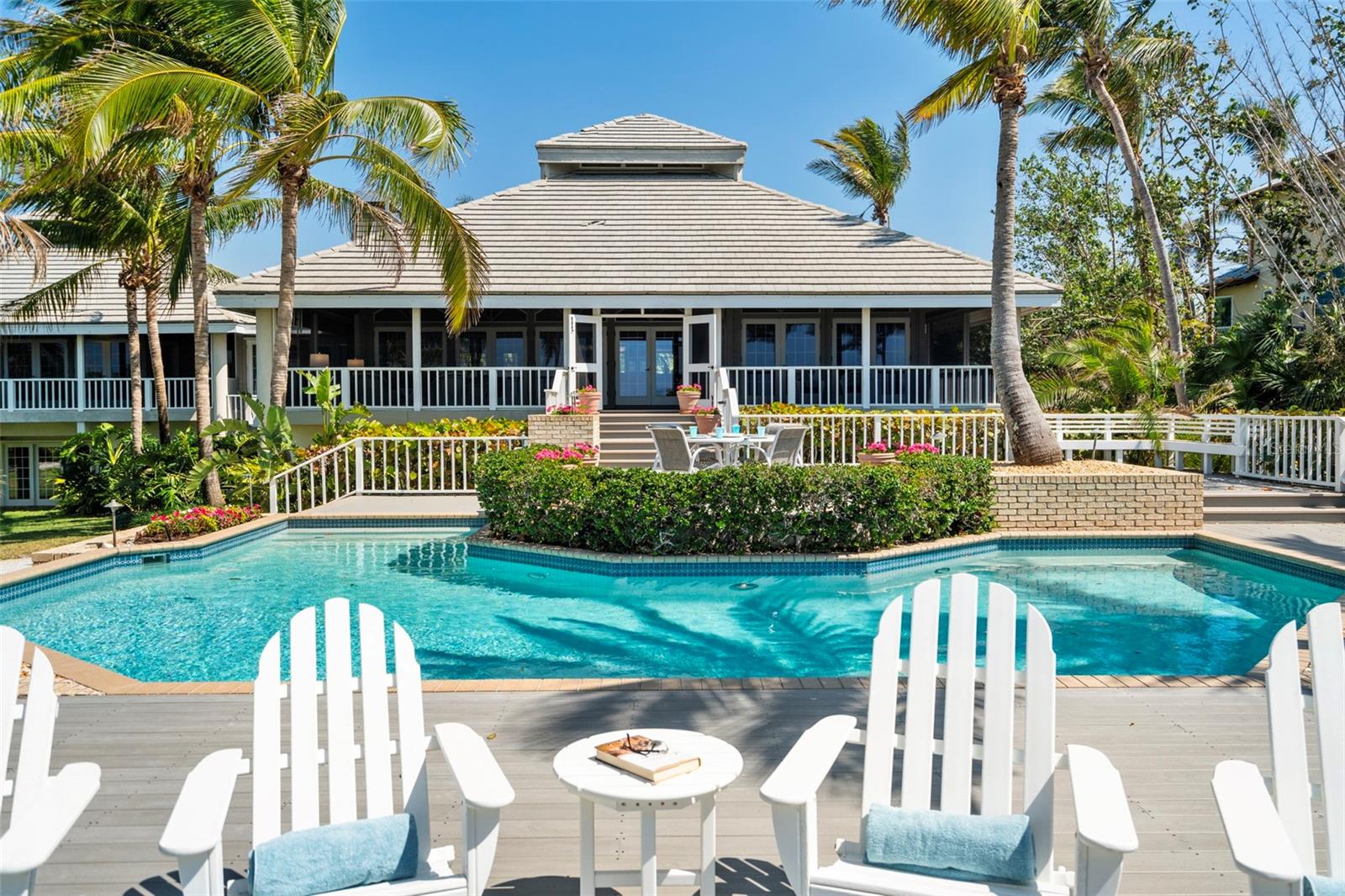 SANDERLING CLUB - Residential