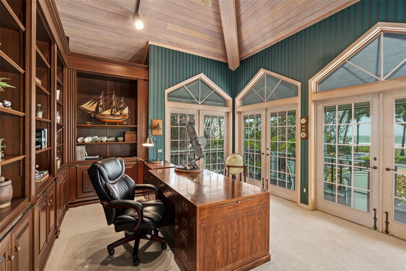 SANDERLING CLUB - Residential