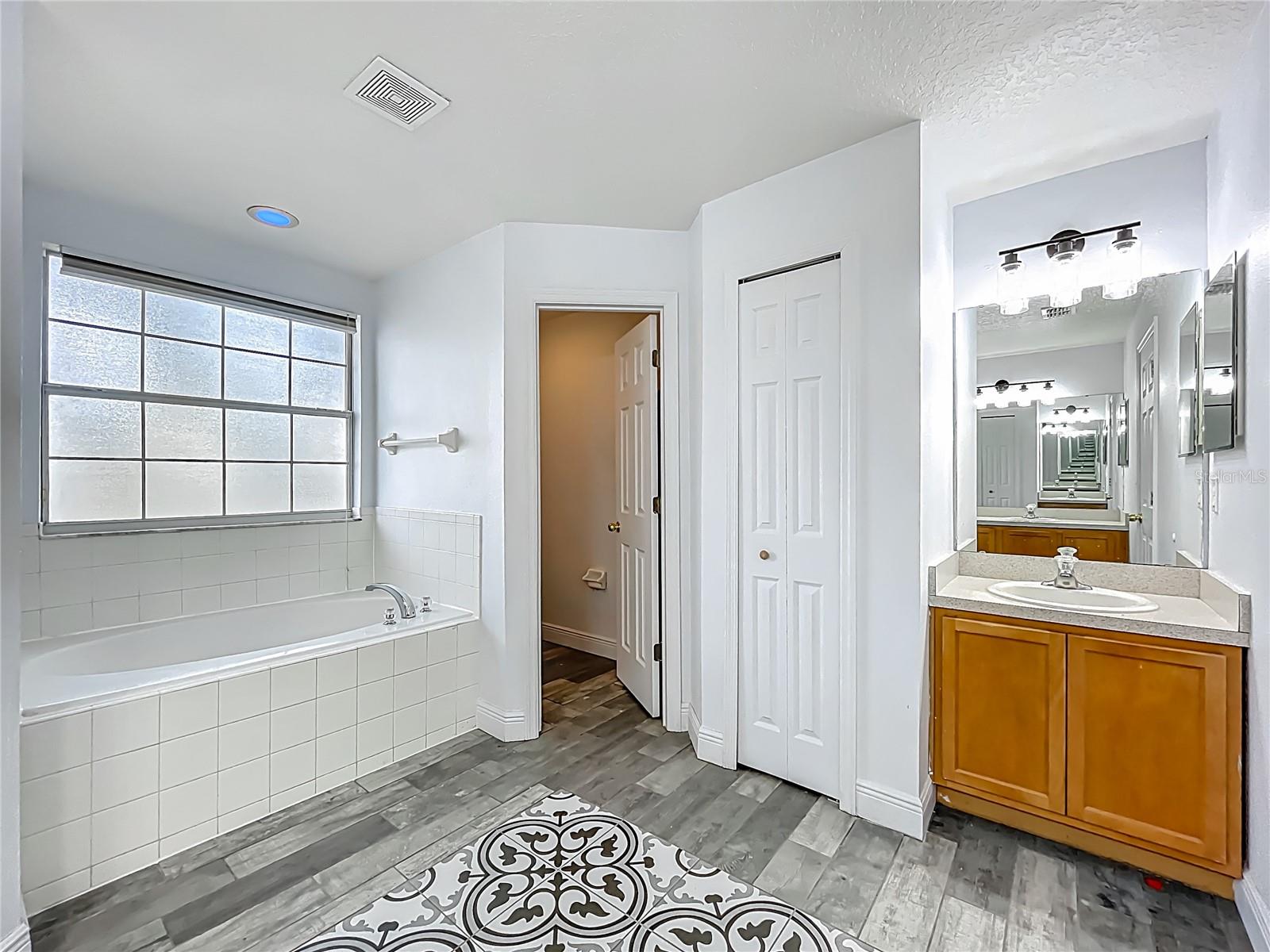 GROVELAND LEXINGTON VILLAGE PH I - Residential