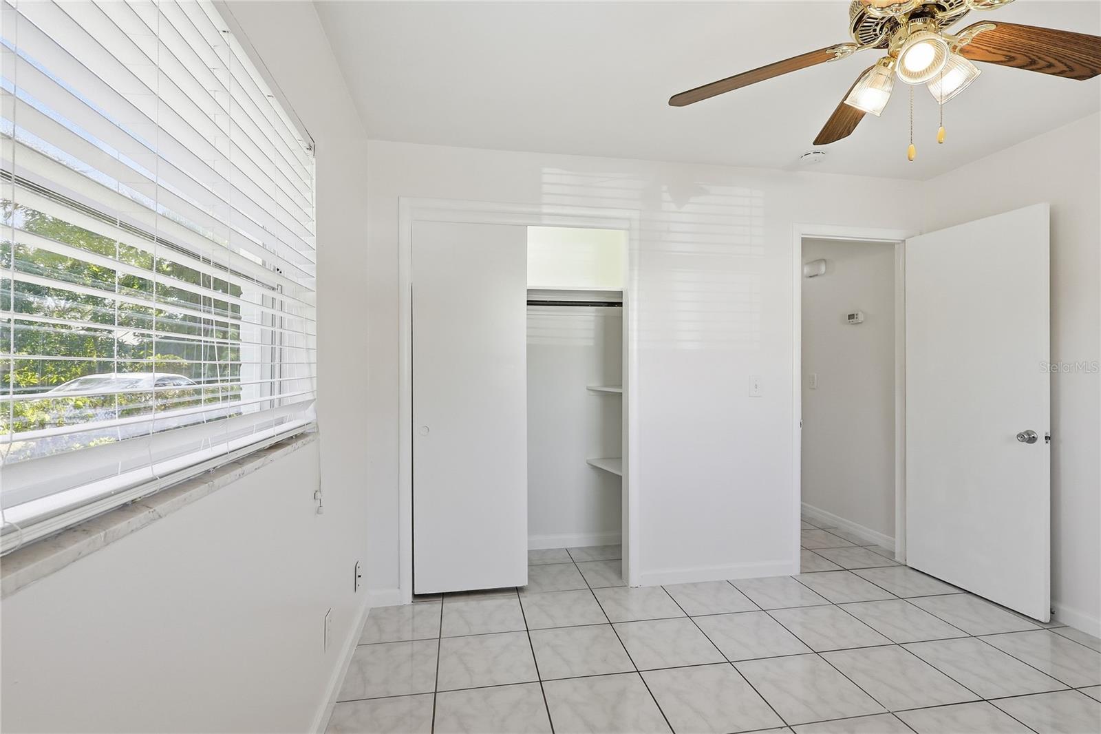 MAC FARLANE PARK - Residential Lease