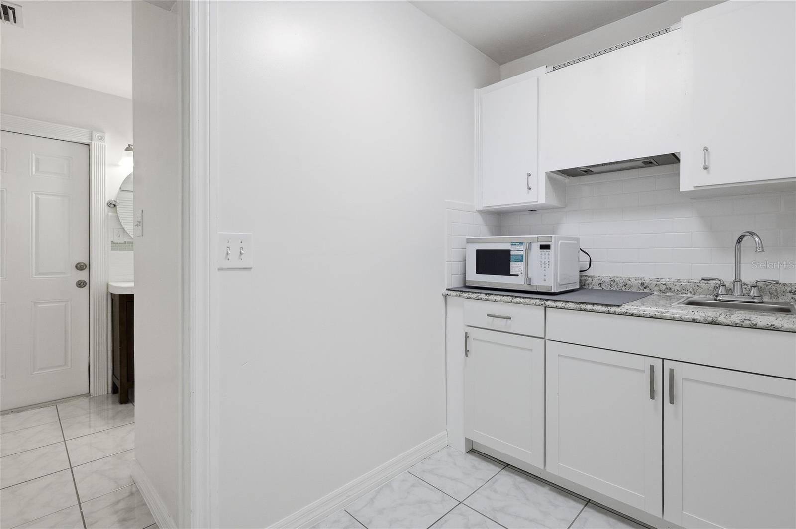 MAC FARLANE PARK - Residential Lease