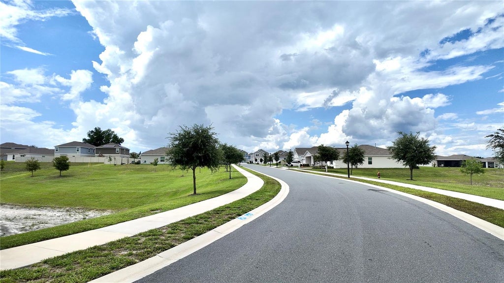 Photo of 5620 Windsong Oak Drive, Leesburg, FL 34748 (MLS # G5114418)