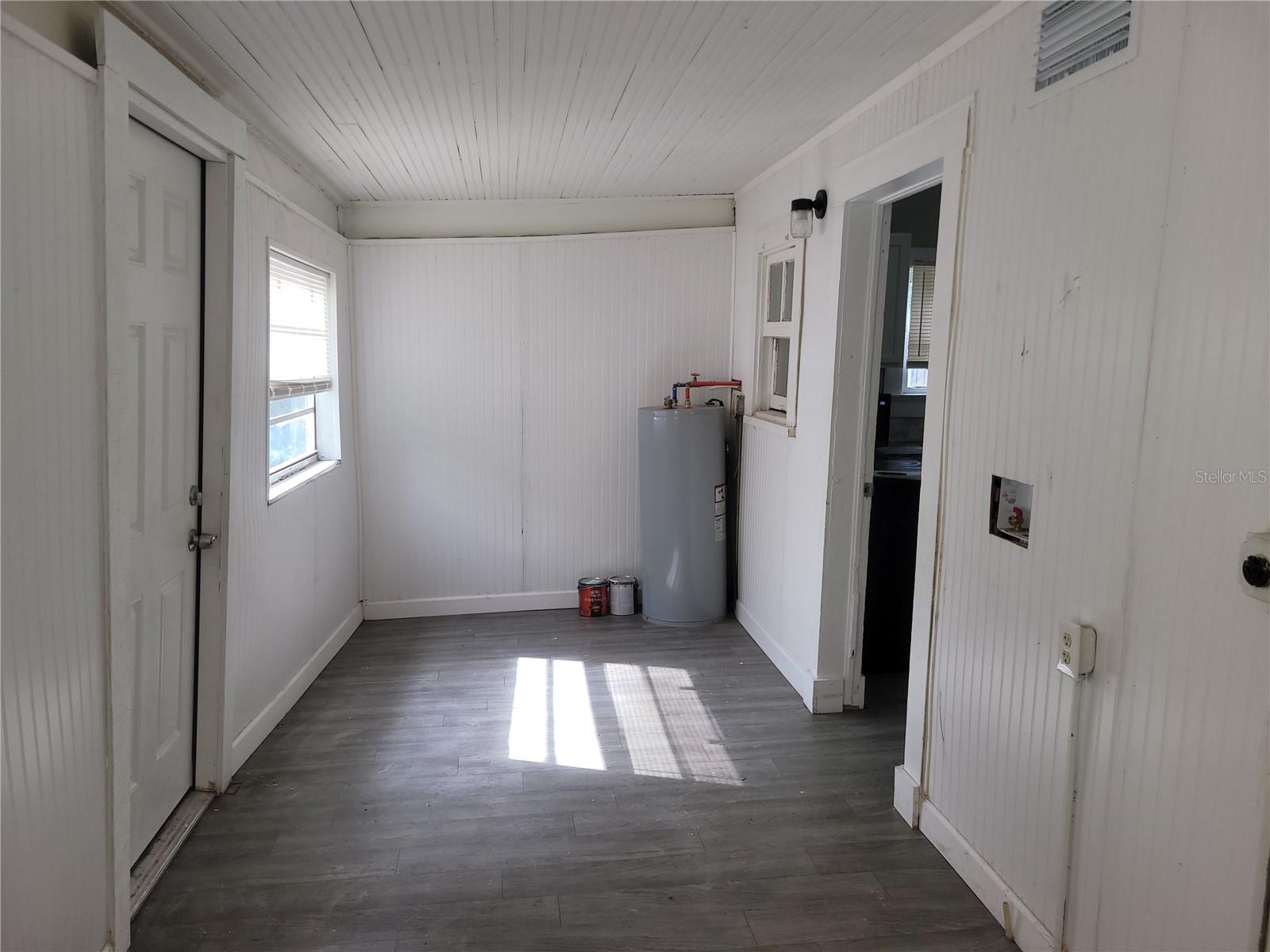 SOUTH SANFORD - Residential Lease