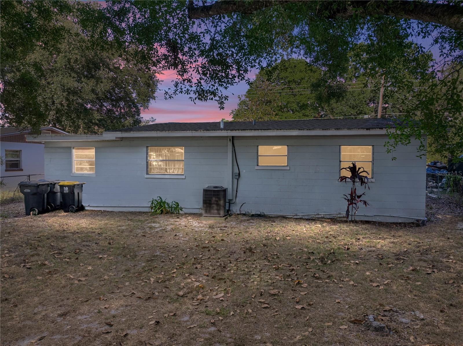 1205 CRESTWOOD DRIVE