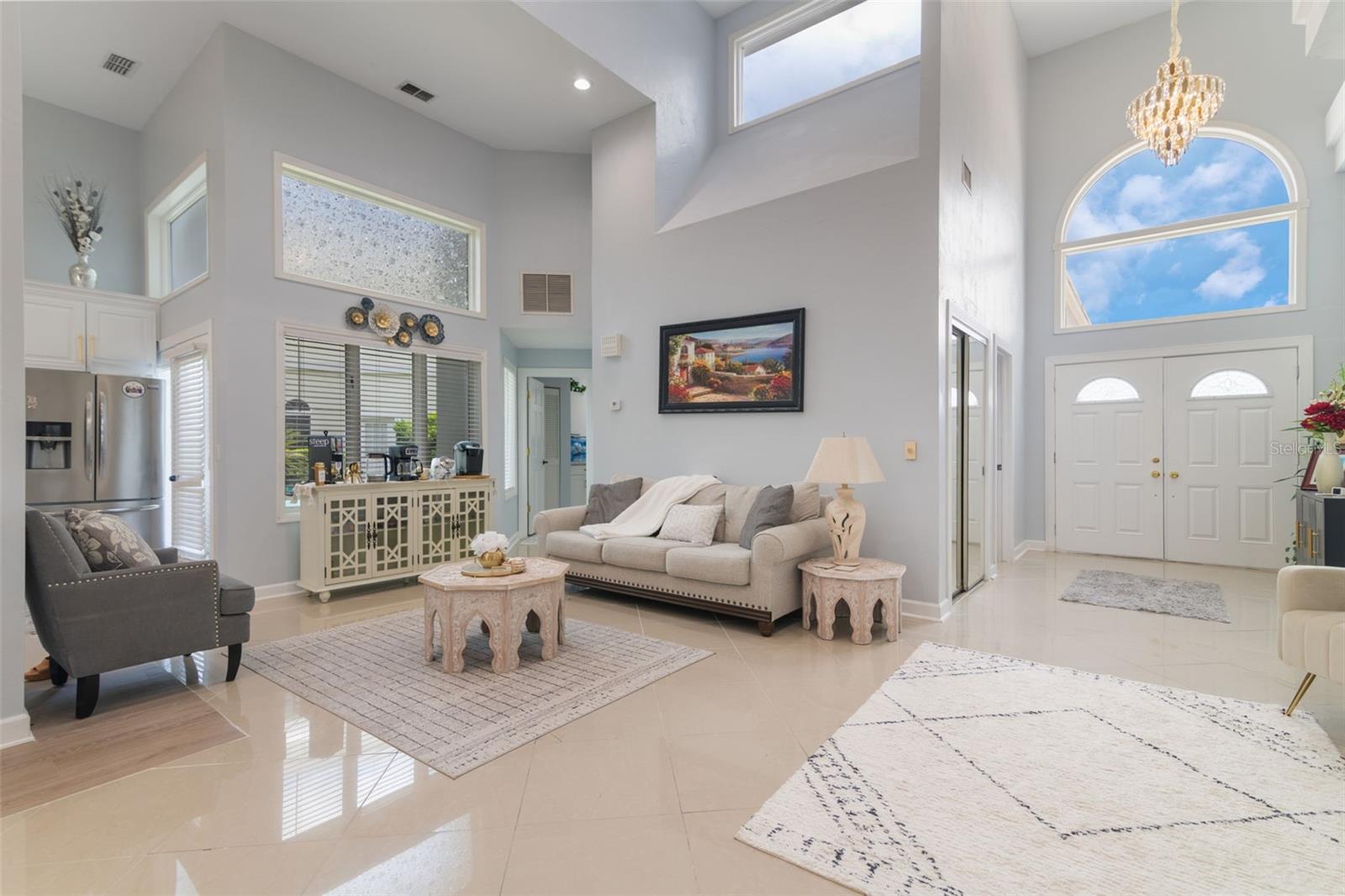 5 BAY POINTE DRIVE